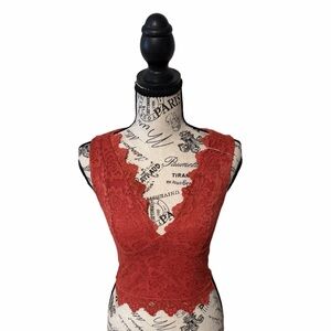 REORIA Rust Lace Top